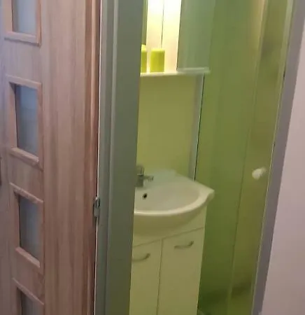 Skolni *