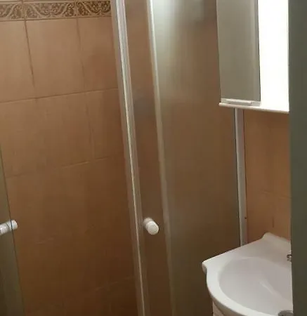 Skolni بيت ضيافة شوموتوف